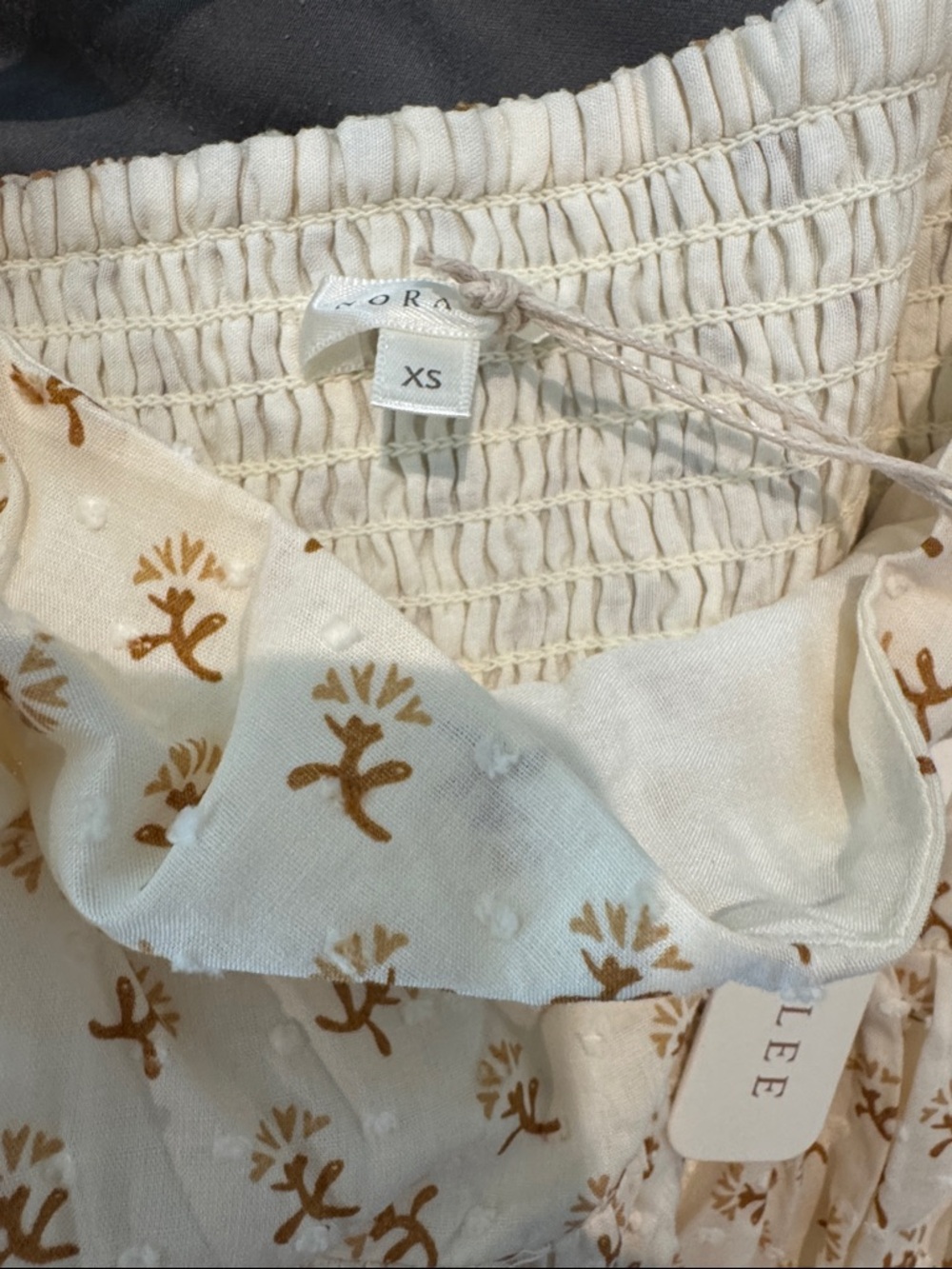 Cream Floral Maxi Dress with Puff Sleeves - Picture 4 of 4